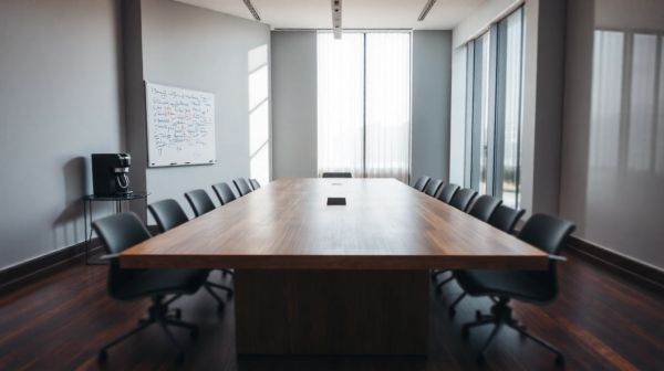 5 façons dont le droit commercial influence vos opérations